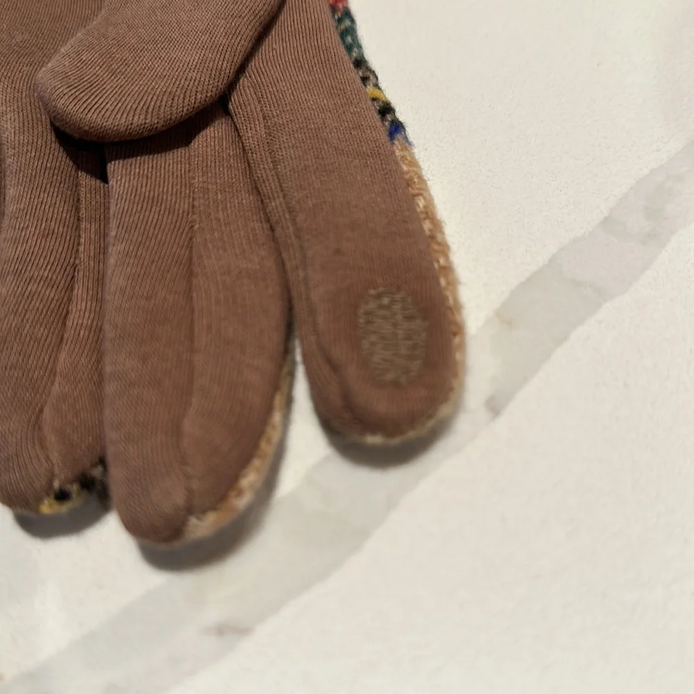 Tan Tartan plaid Smart Touch Gloves nwot